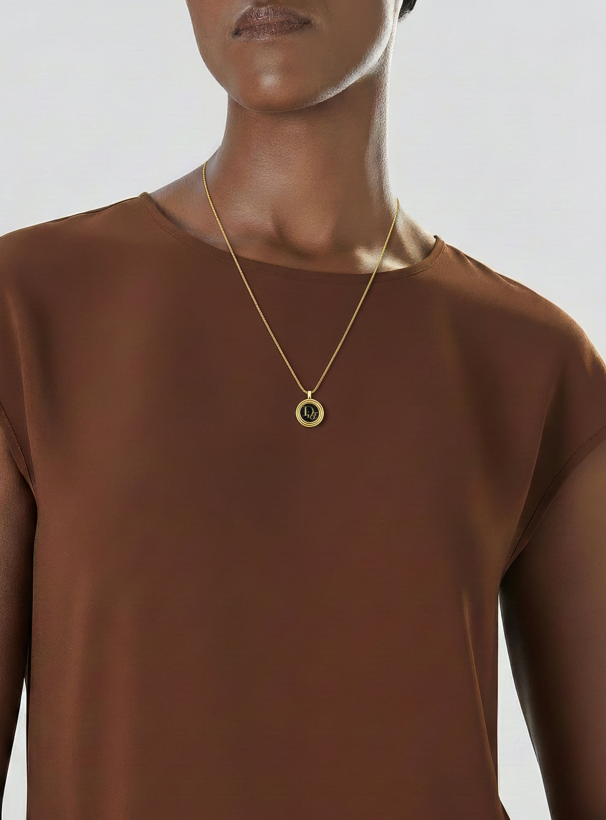 Collier Dior Vintage Plaqué Or Pendentif Rond