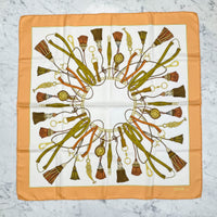 Foulard Céline Pompon Orange en Soie 88×88 cm