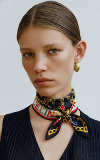 Foulard Bandana Céline Vintage – Motif Chaînes & Anneaux Géométriques Multicolore – Rouge, Bleu, Vert & Noir