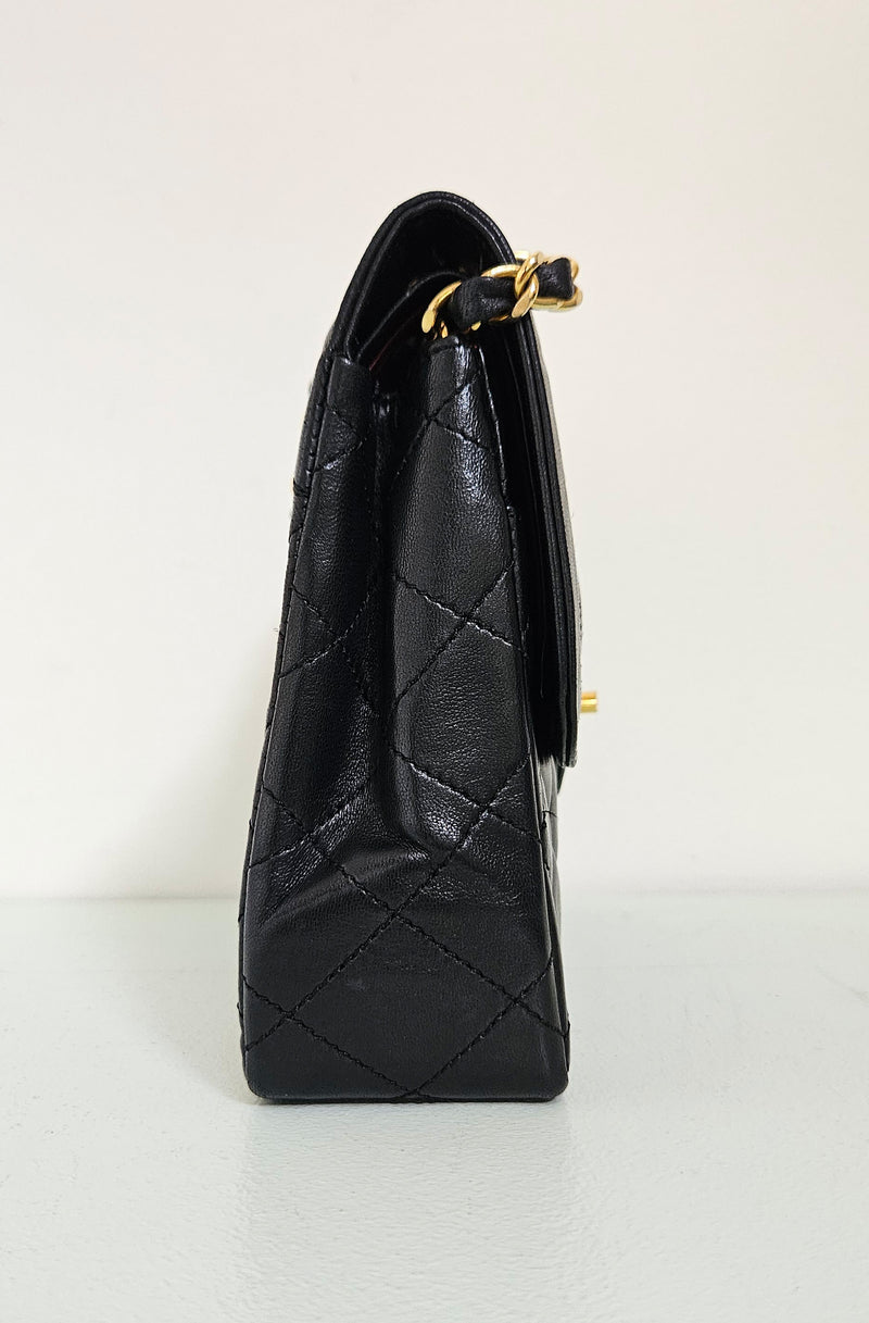 Vintage Chanel Double Flap Bag in Black Quilted Lambskin Leather (1986-1988)