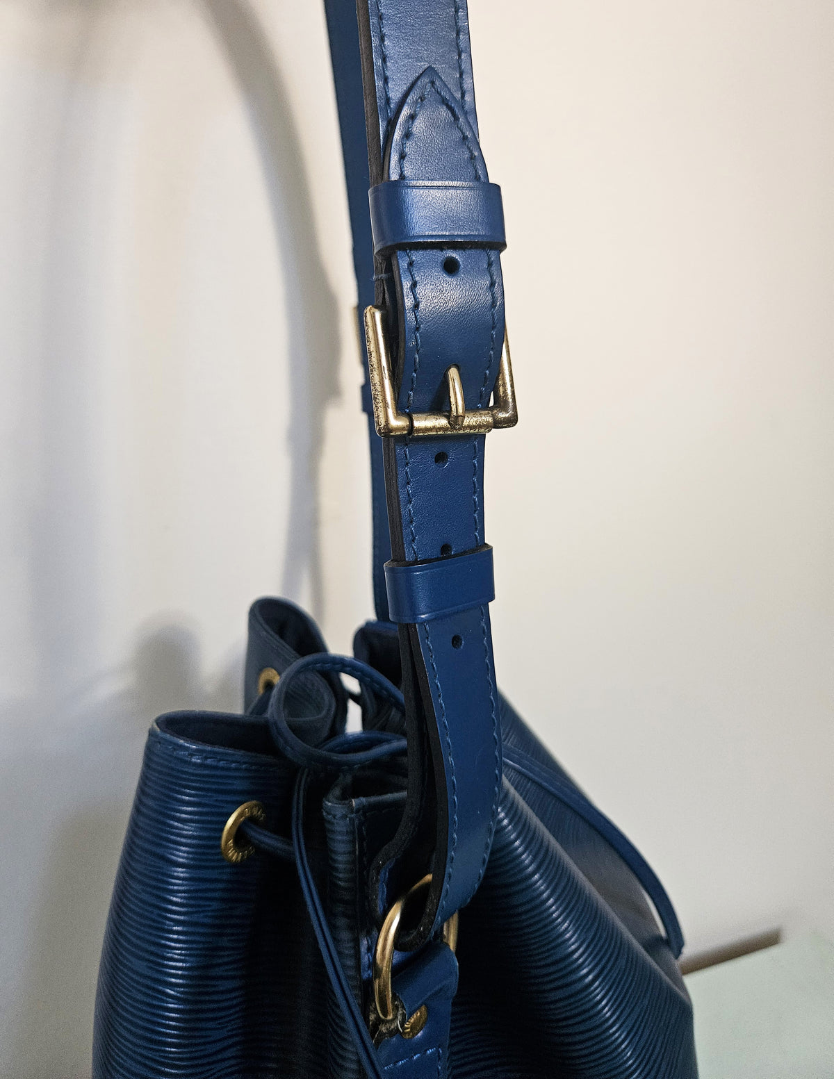 Sac Noé Vintage Louis Vuitton Cuir Epi Bleu Foncé