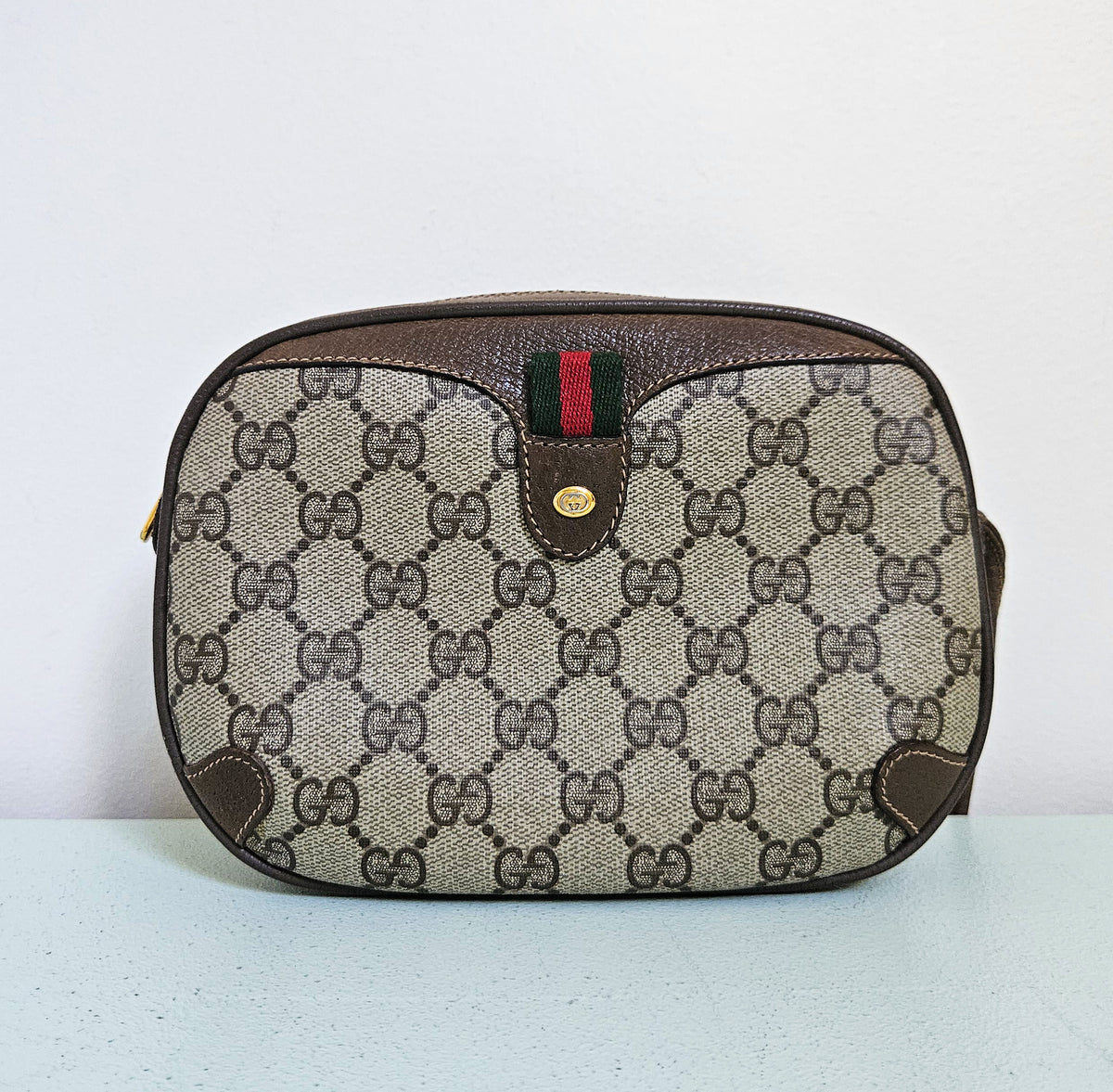 Gucci  Crossbody GG Supreme vintage bag