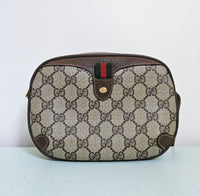Gucci  Crossbody GG Supreme vintage bag