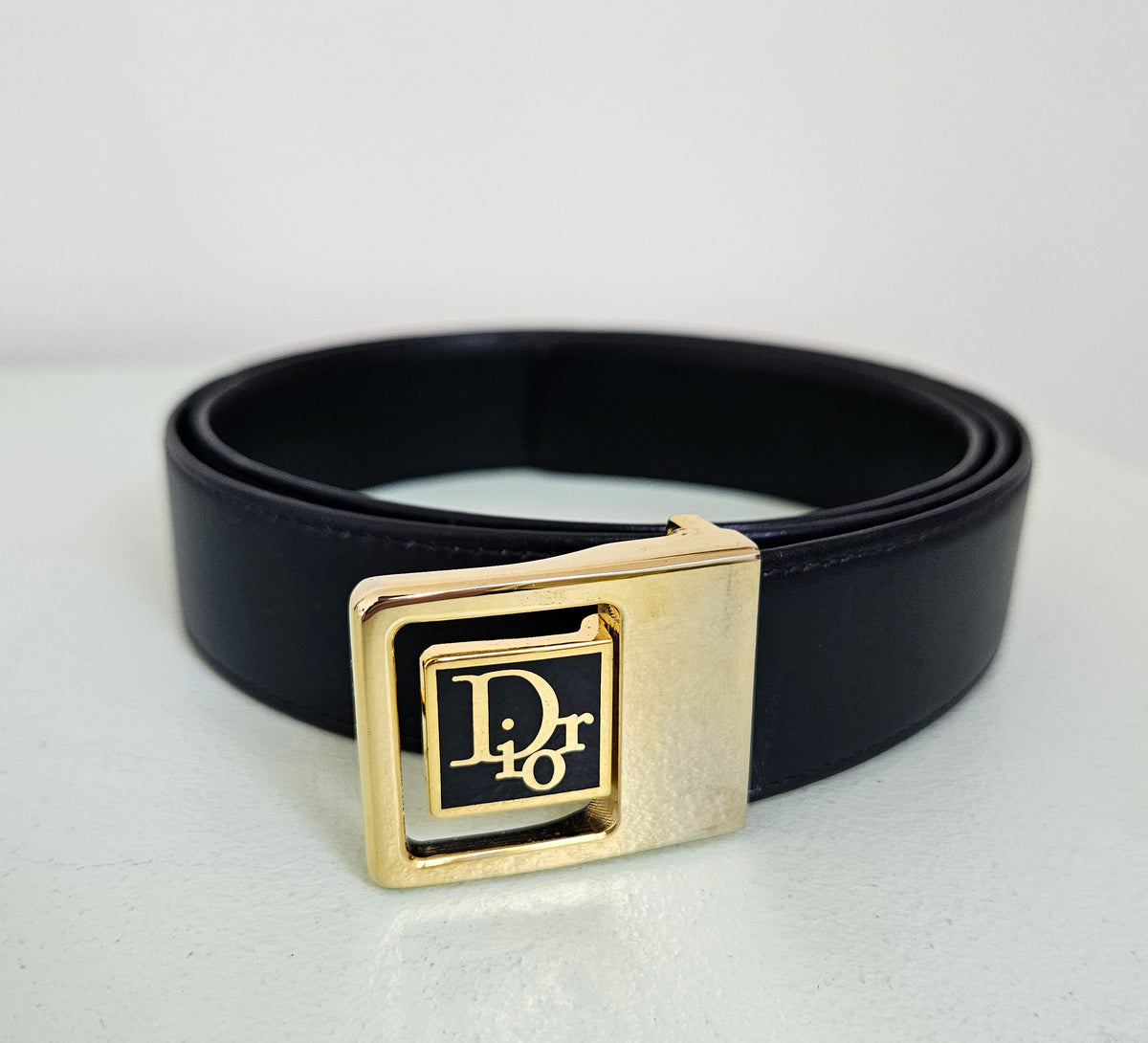 Dior Leather Belt with Gold Logo Buckle  T.36