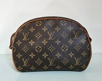 Louis Vuitton Vintage Blower Bag in Monogram Canvas
