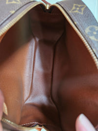 Louis Vuitton Vintage Blower Bag in Monogram Canvas