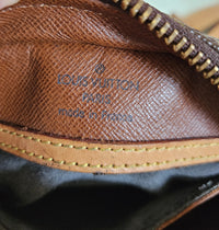 Louis Vuitton Vintage Blower Bag in Monogram Canvas