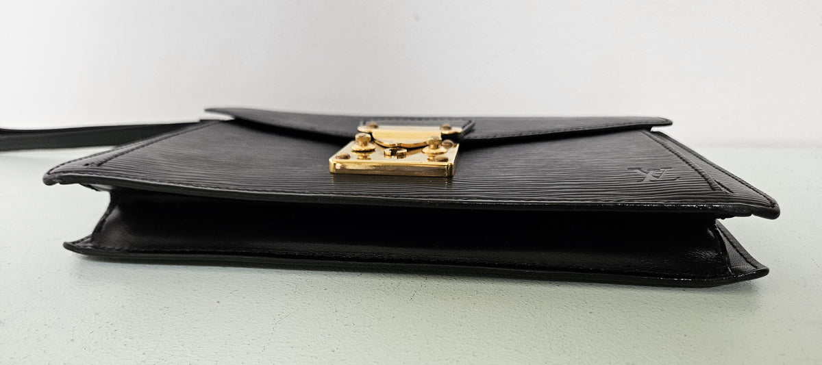 Vintage Louis Vuitton Black Epi Leather Pochette