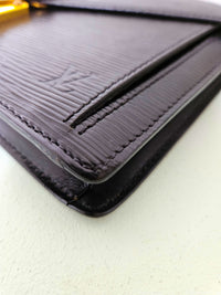 Vintage Louis Vuitton Black Epi Leather Pochette