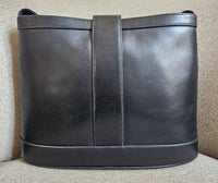 GUCCI Vintage Black Leather Shoulder Bag