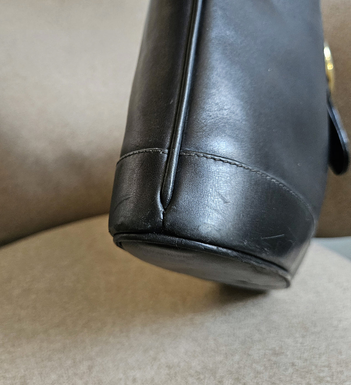 GUCCI Vintage Black Leather Shoulder Bag
