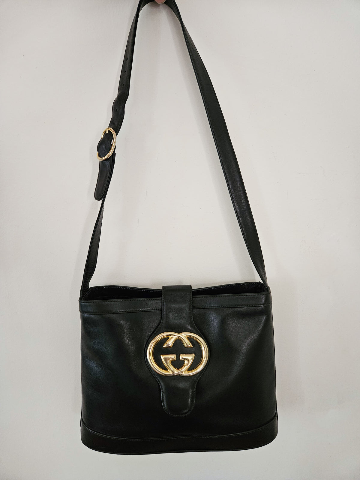 GUCCI Vintage Black Leather Shoulder Bag