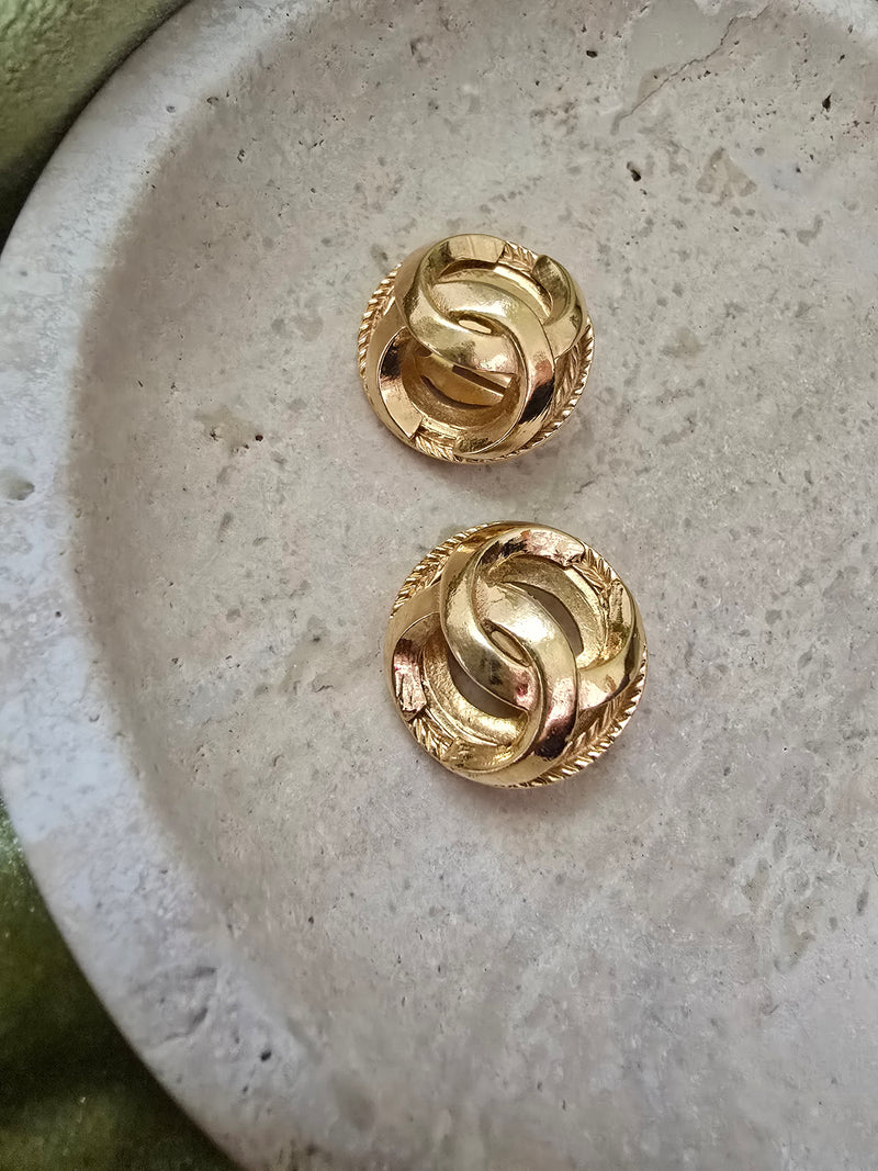 Vintage Chanel CC Cage Clip-On Earrings – Iconic 1980s