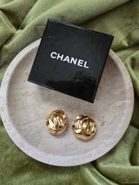 Vintage Chanel CC Cage Clip-On Earrings – Iconic 1980s