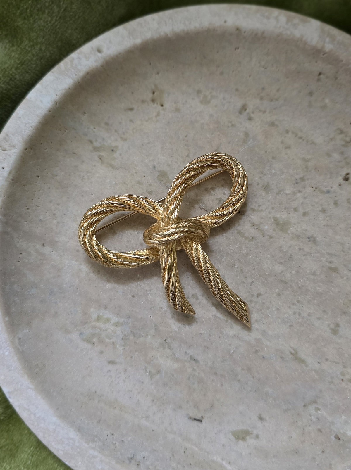 Christian Dior Vintage Gold-Plated Bow Brooch