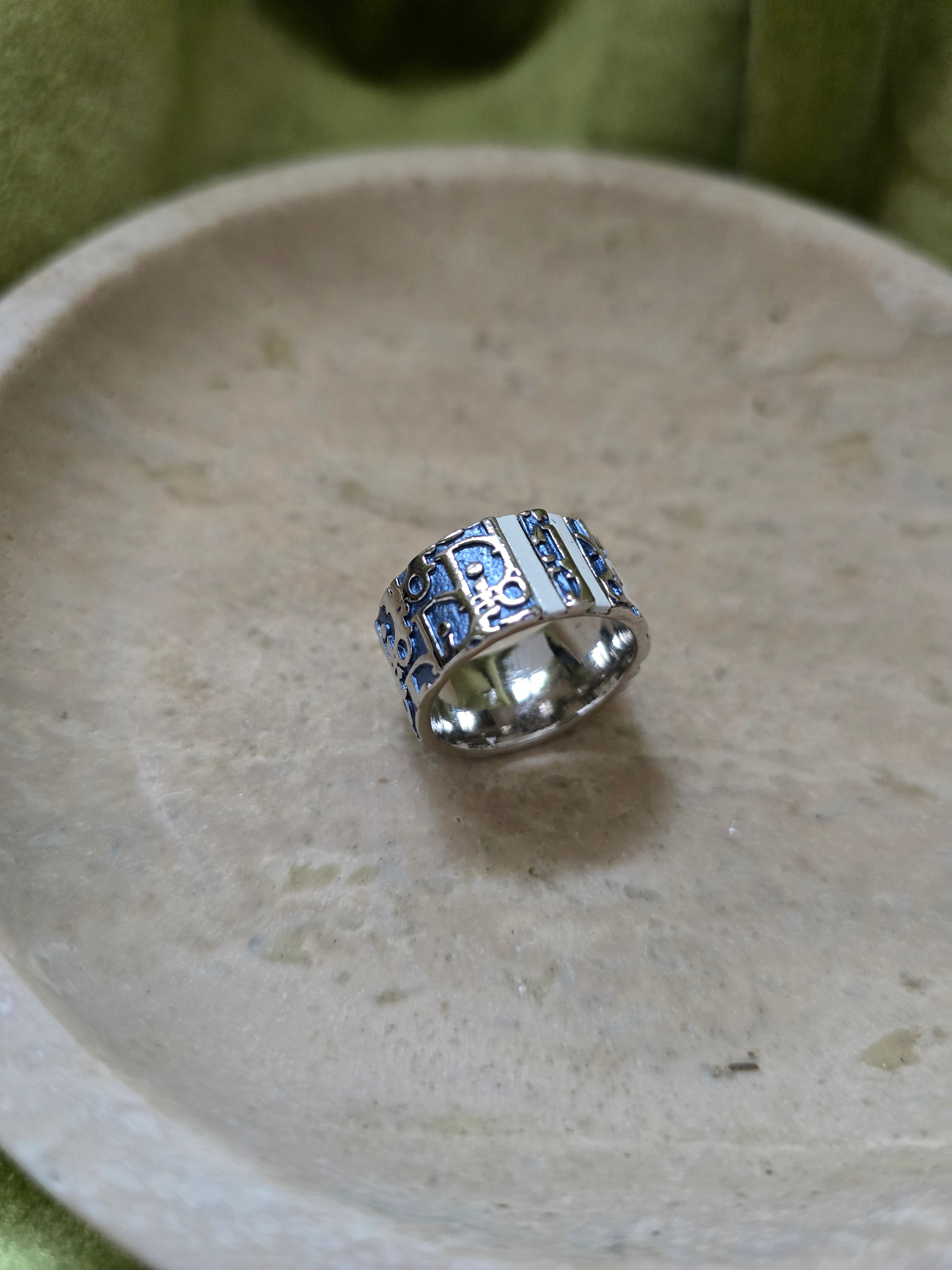 Dior Oblique Ring – Rarr.vintage