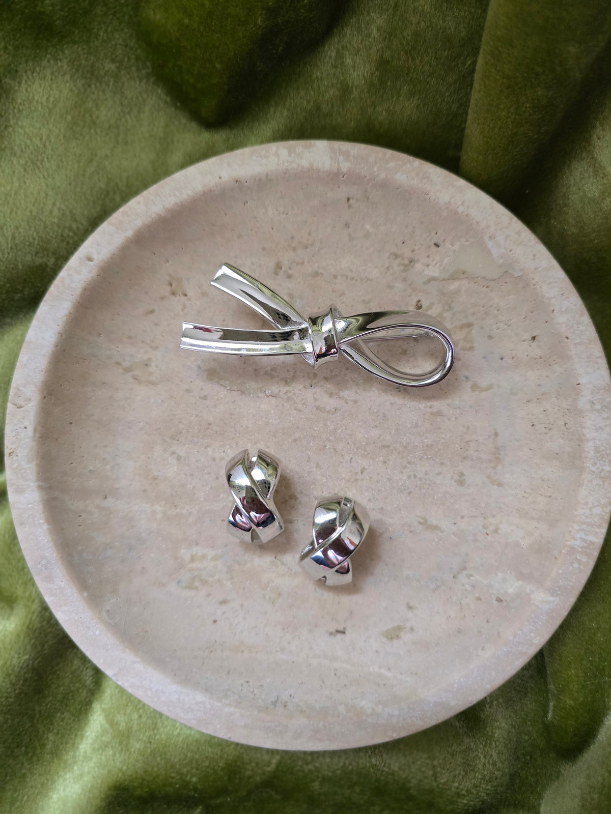 Vintage Dior Parure – Silver Tone Brooch & Clip-On Earrings Set