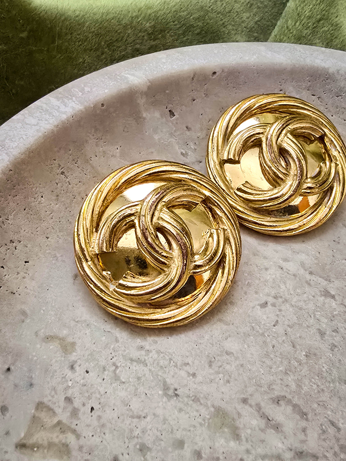Chanel Vintage 1993 Gold-Plated Clip-On Earrings