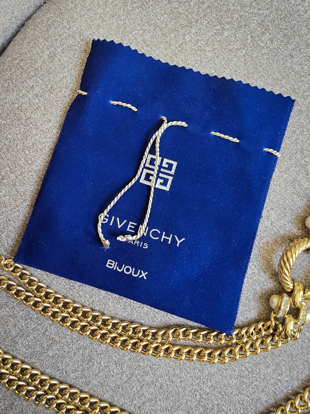 Vintage Givenchy Gold-Plated Chain Sautoir Necklace with Pearls & Crystals