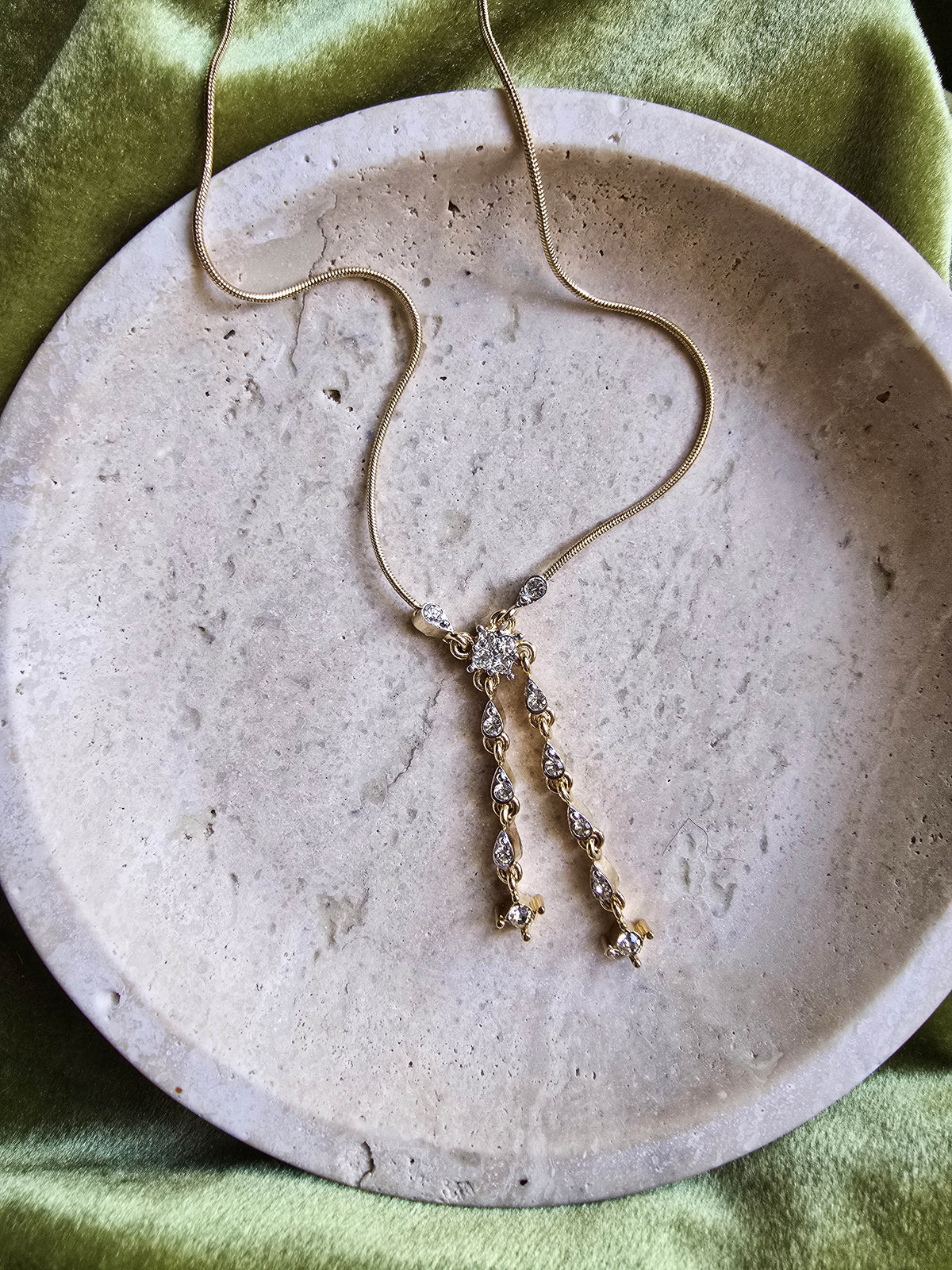 Nina Ricci Necklace Mini Star Pendant