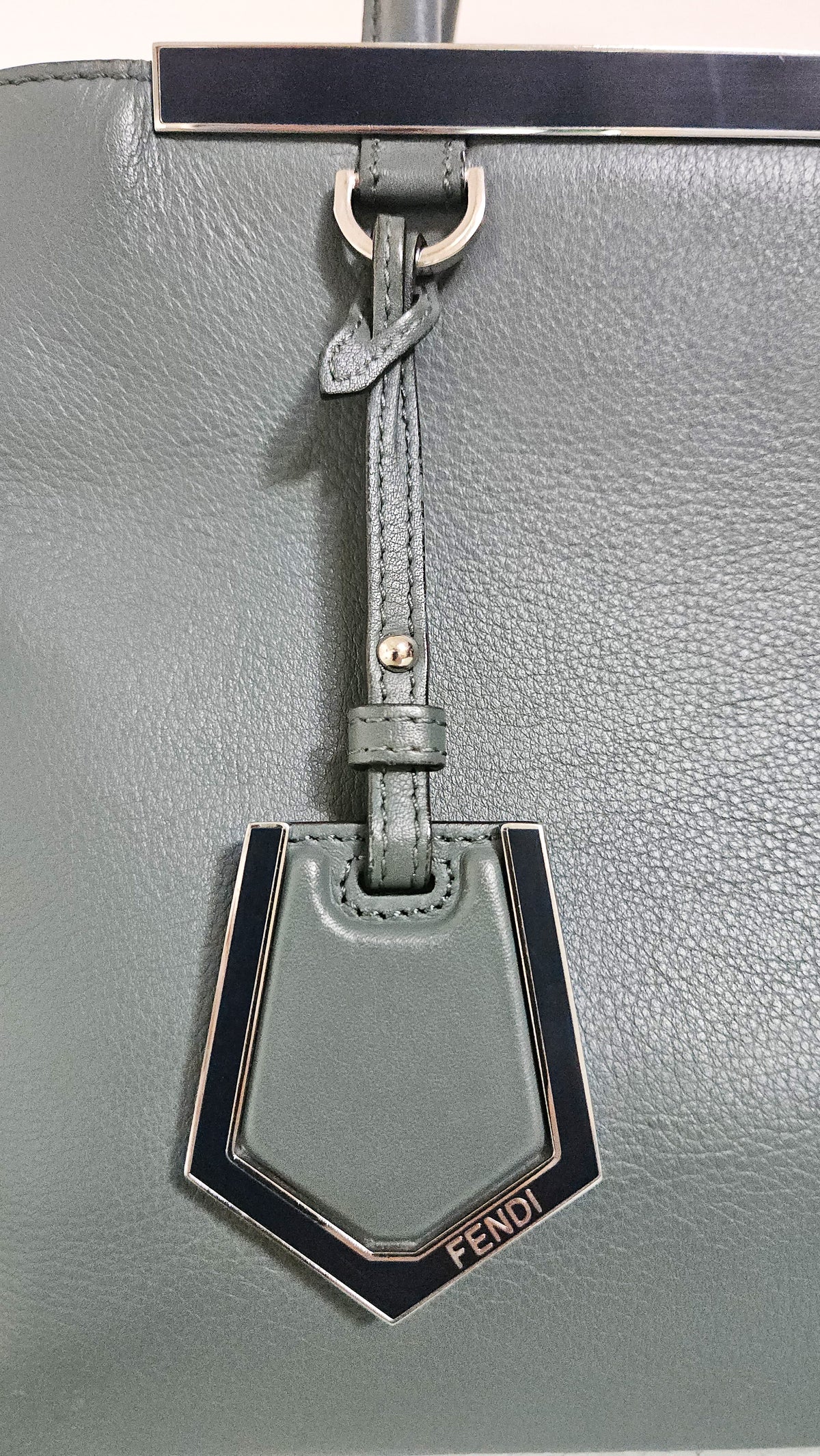 Fendi Sac fourre-tout en cuir 2 Jours
