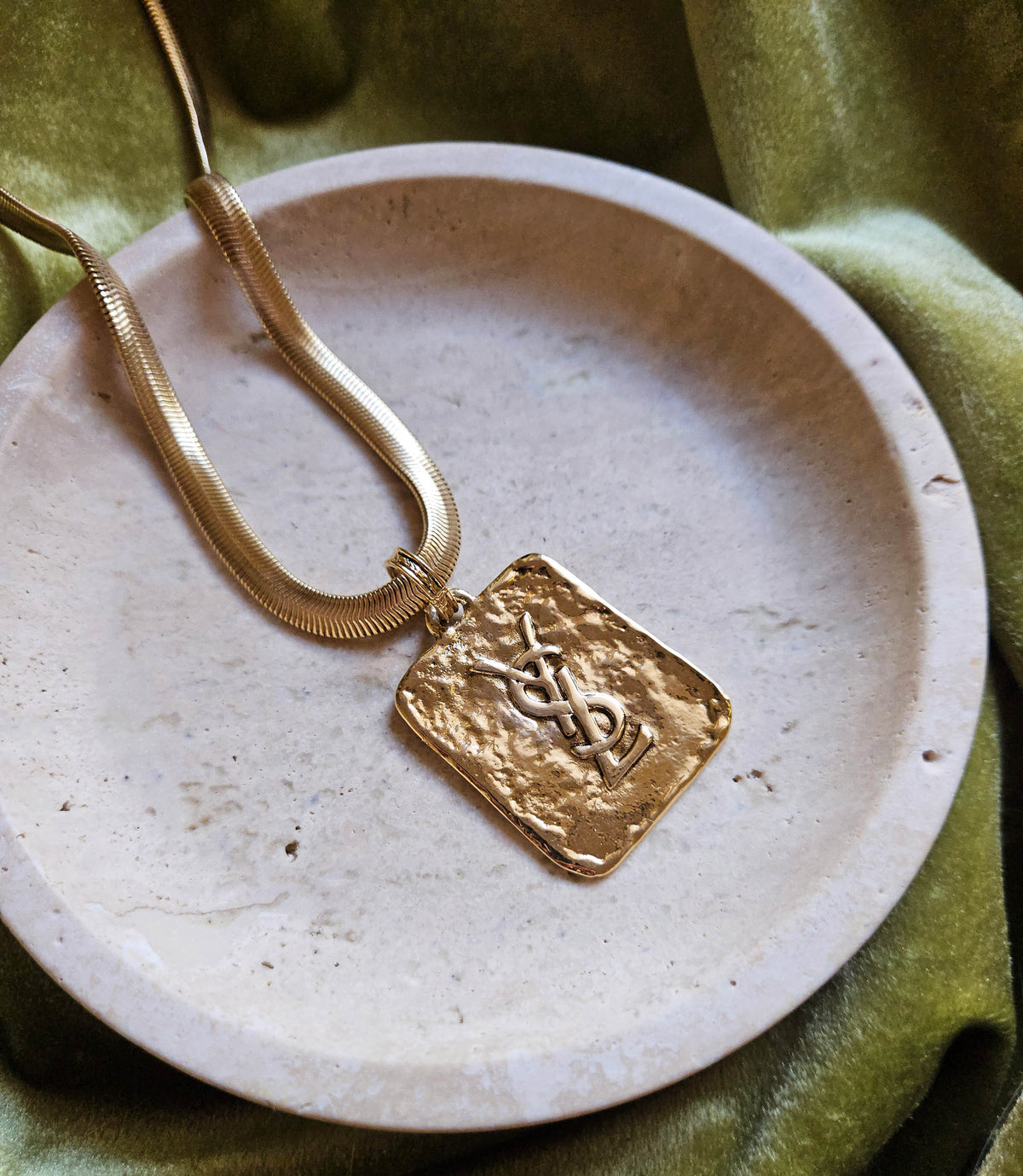 Collier Yves Saint Laurent Vintage Années 1980