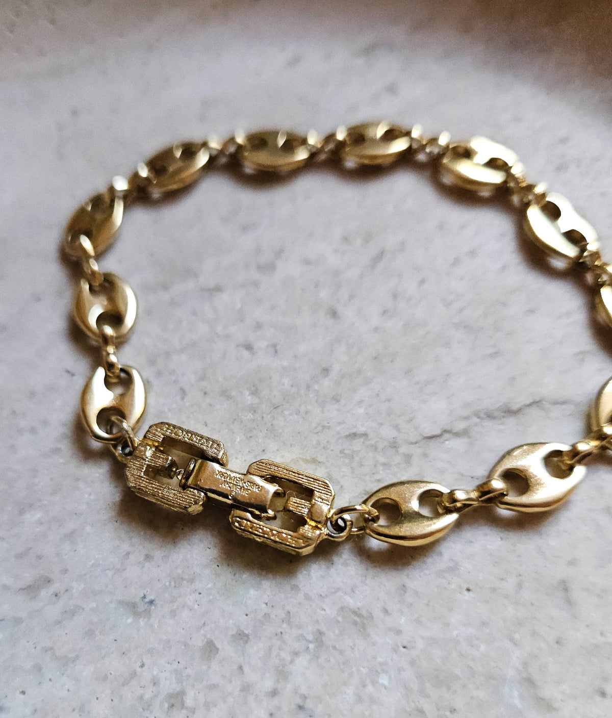 Bracelet Givenchy Vintage Grain de Café Plaqué Or