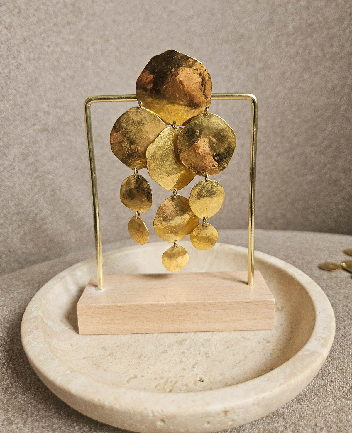 Boucles d’Oreilles Sonia Rykiel Vintage Maxi Chandelier en Plaqué Or Martelé