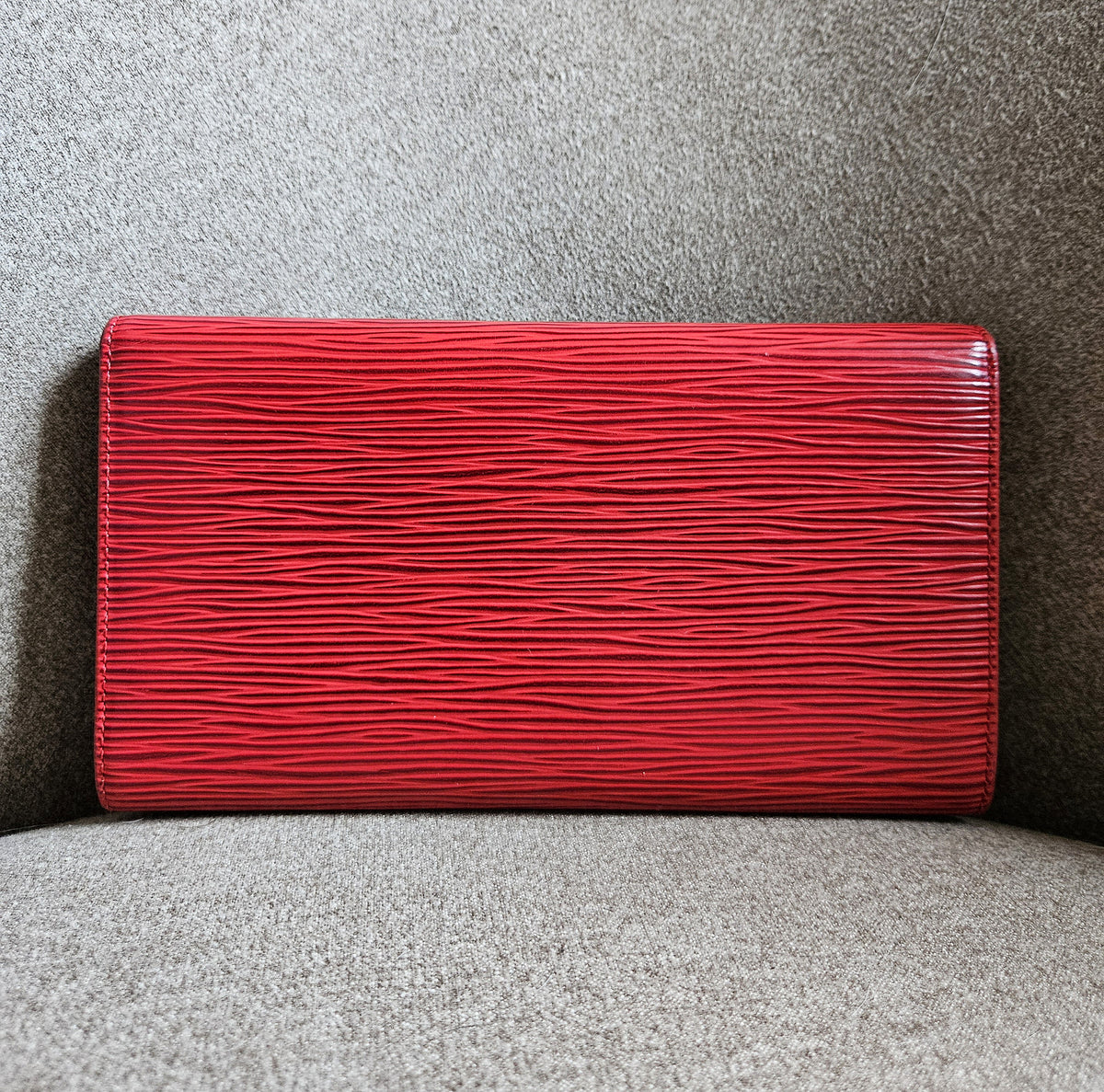 Grand Portefeuille Louis Vuitton Cuir Épi Rouge