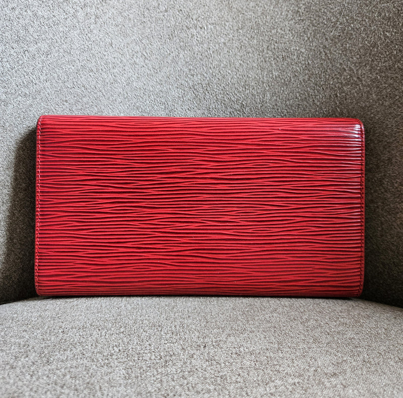 Grand Portefeuille Louis Vuitton Cuir Épi Rouge