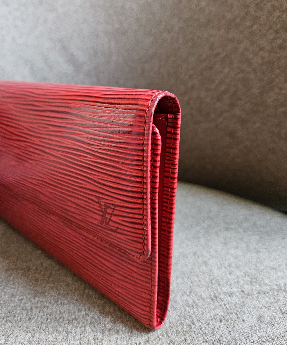 Grand Portefeuille Louis Vuitton Cuir Épi Rouge