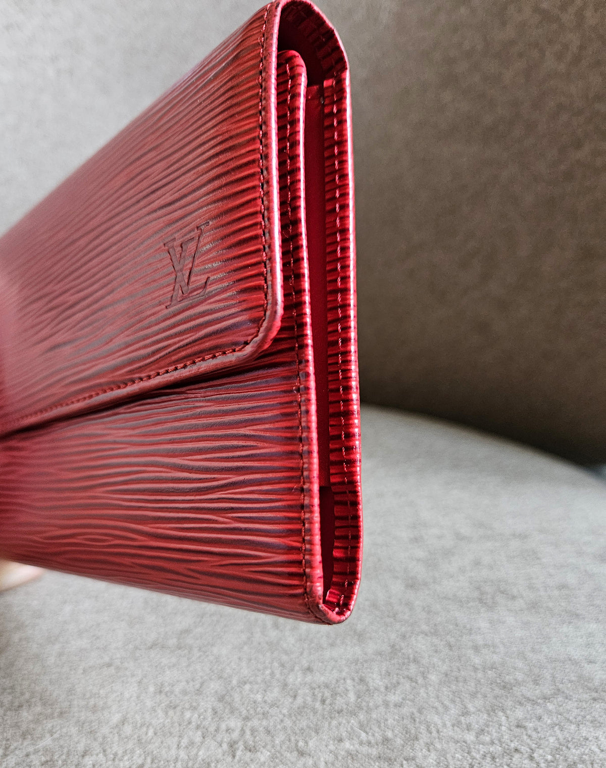 Grand Portefeuille Louis Vuitton Cuir Épi Rouge