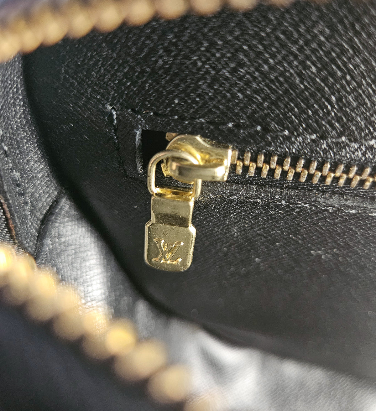 Sac bandoulière Louis Vuitton Jeune Fille en cuir Épi noir