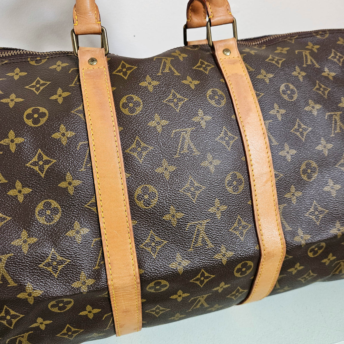 Sac Louis Vuitton Keepall 55 en Toile Monogram – Bon État, Sans Accessoires