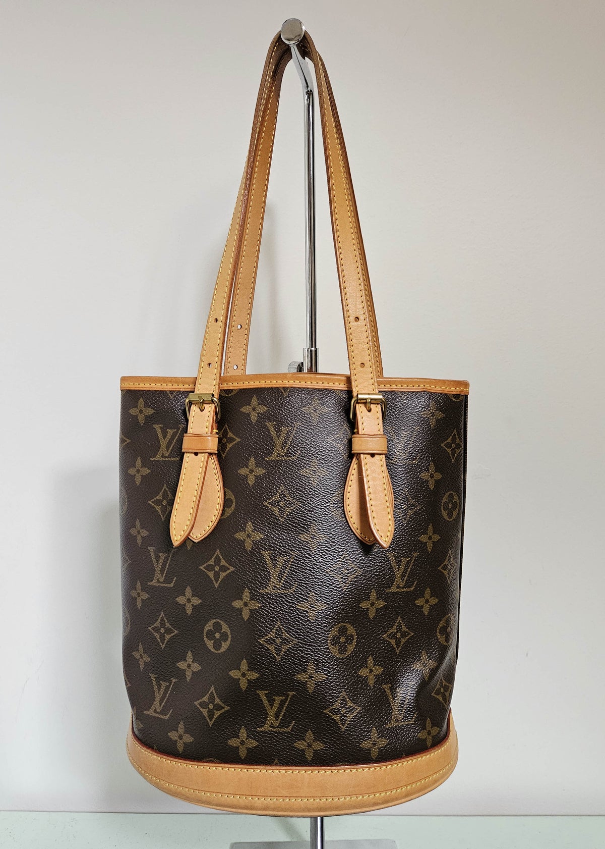 Sac Louis Vuitton Bucket en Toile Monogram et Cuir Vachette Beige