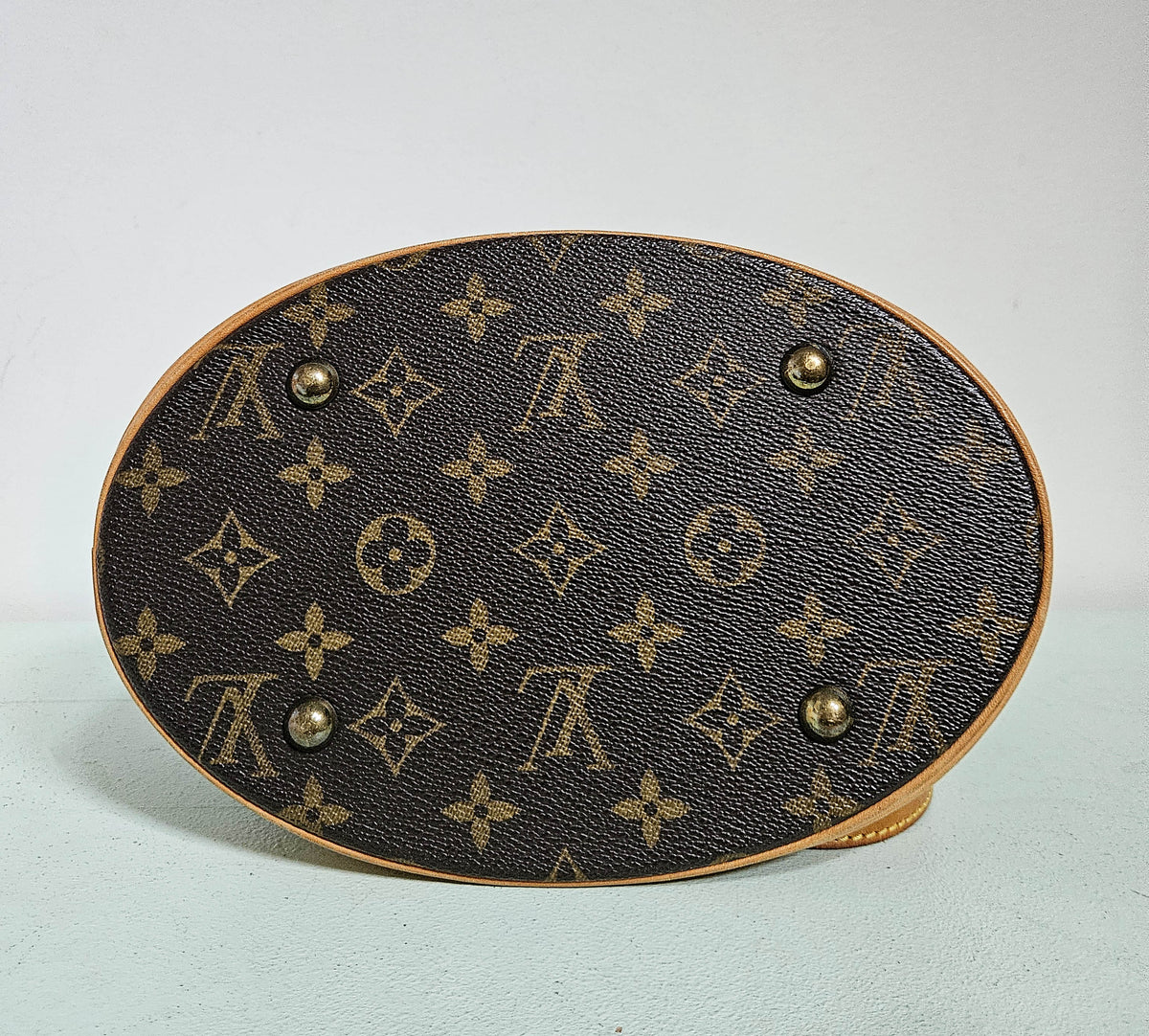 Sac Louis Vuitton Bucket en Toile Monogram et Cuir Vachette Beige