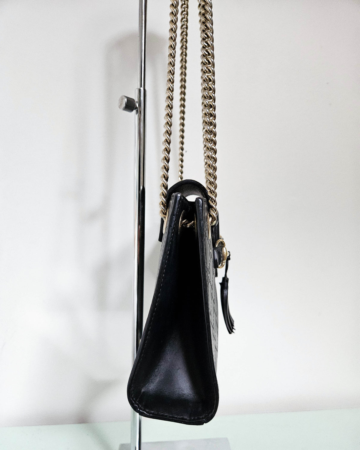 Sac Gucci Emily Guccissima en cuir noir embossé