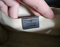 Sac Gucci Emily Guccissima en cuir noir embossé