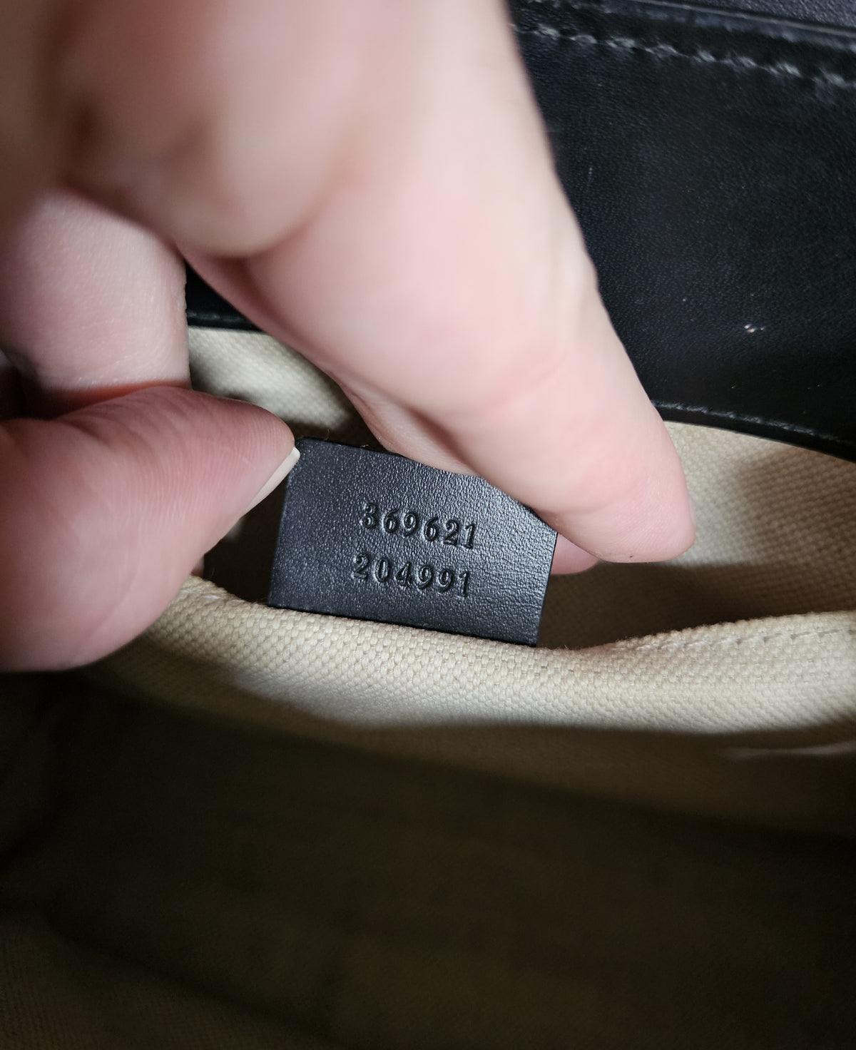 Sac Gucci Emily Guccissima en cuir noir embossé