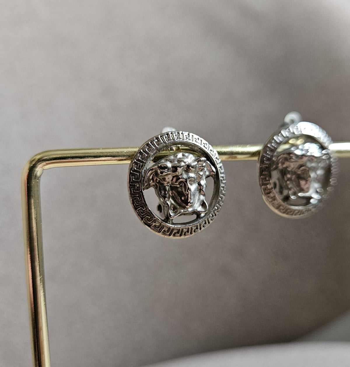Vintage Versace Medusa Clip-On Earrings – Silver-Tone