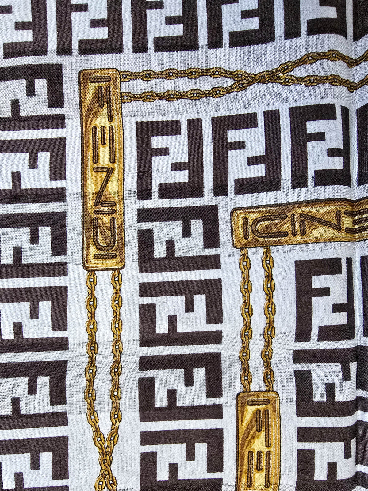 Foulard Bandana Fendi Vintage FF Géométrique Noir et Doré