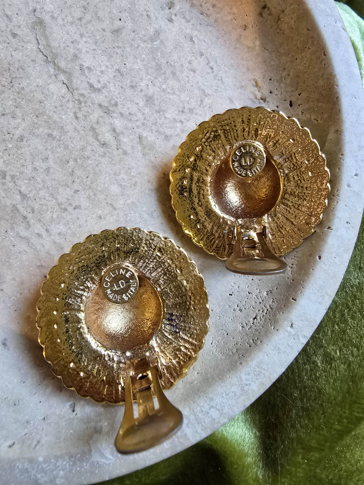 Boucles d’Oreilles Céline Vintage Maxi Dômes Plaqué Or