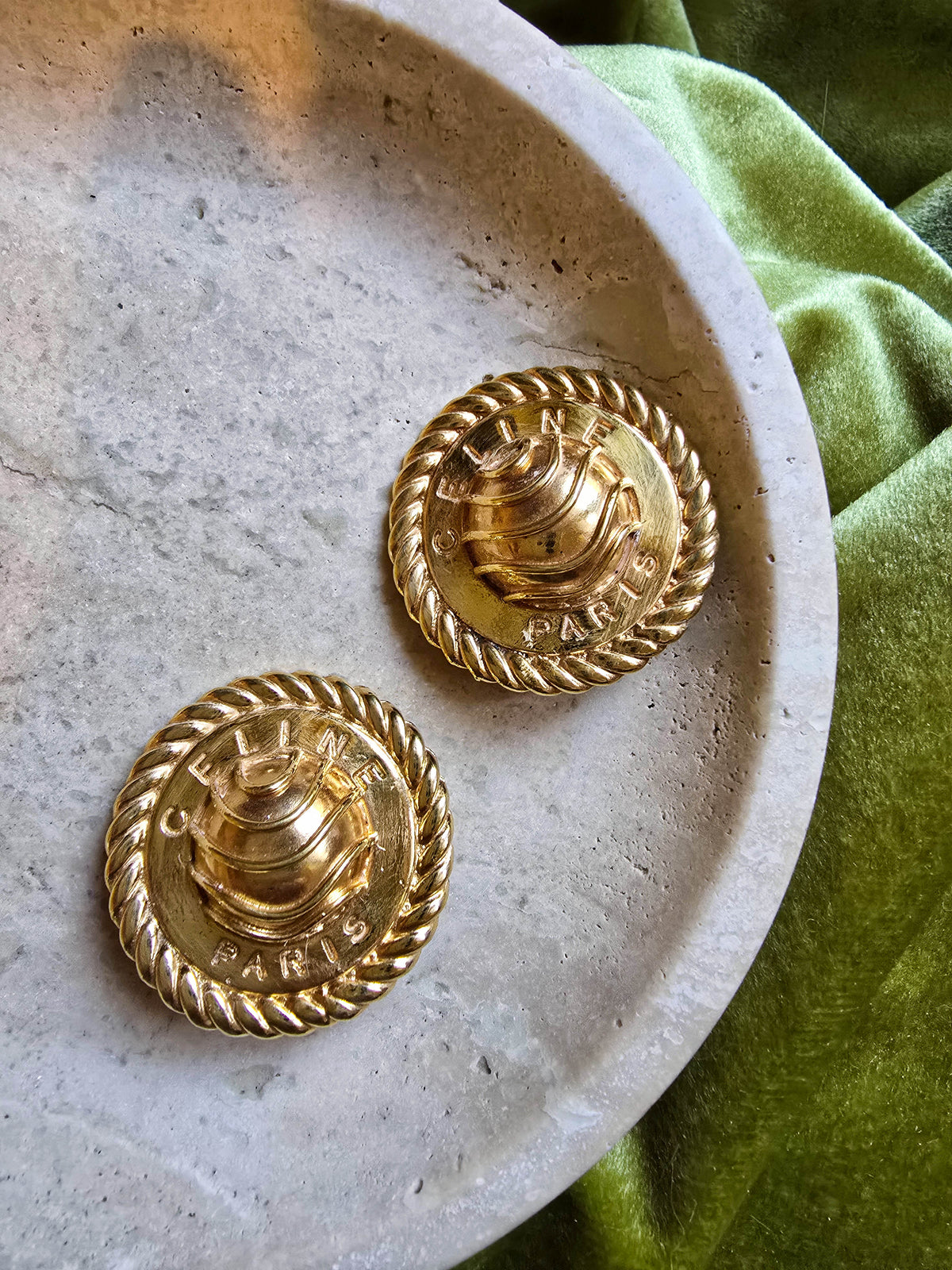 Boucles d’Oreilles Céline Vintage Maxi Dômes Plaqué Or