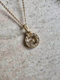 Collier Givenchy vintage plaqué or – Mini pendentif « G »