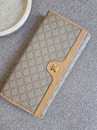 Portefeuille Long Céline Macadam en Toile Enduite et Cuir Beige – Triomphe Doré