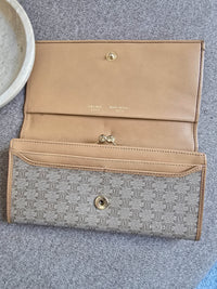 Portefeuille Long Céline Macadam en Toile Enduite et Cuir Beige – Triomphe Doré