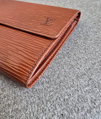 Grand Portefeuille Louis Vuitton Cuir Épi Marron