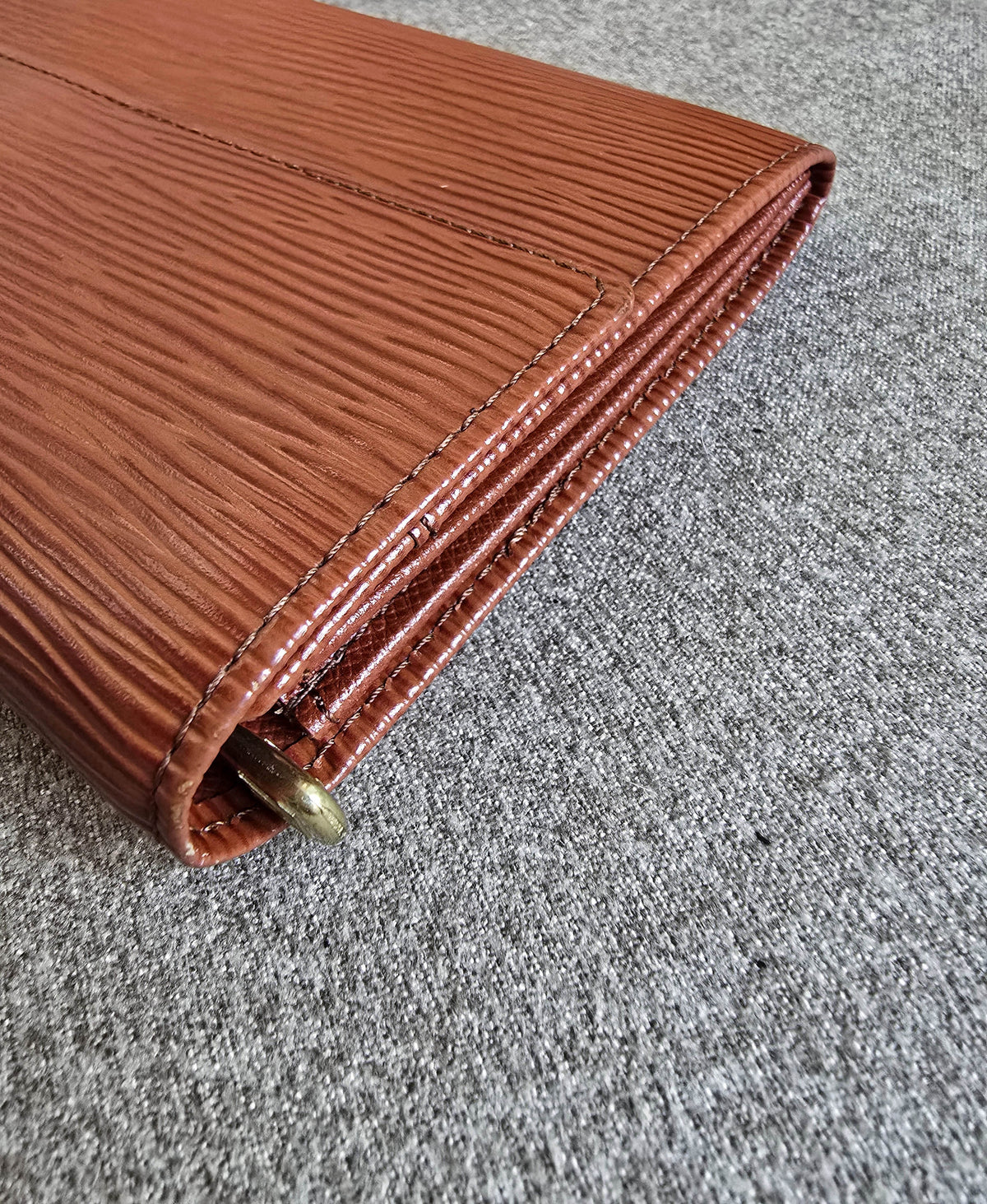 Grand Portefeuille Louis Vuitton Cuir Épi Marron