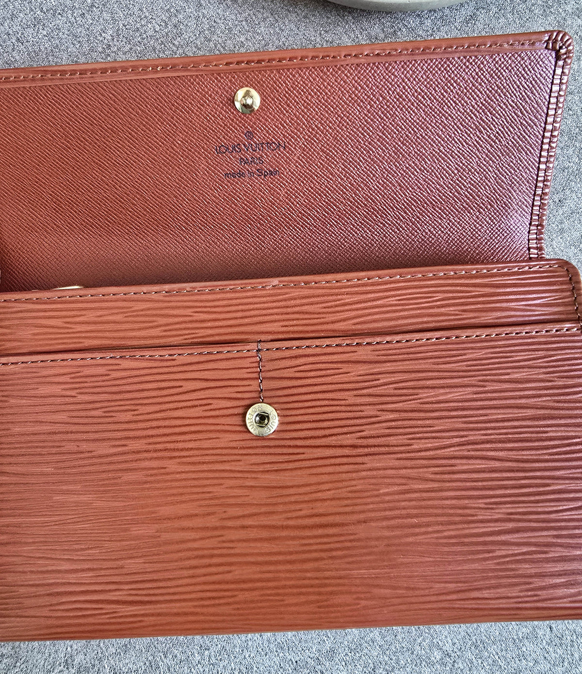 Grand Portefeuille Louis Vuitton Cuir Épi Marron