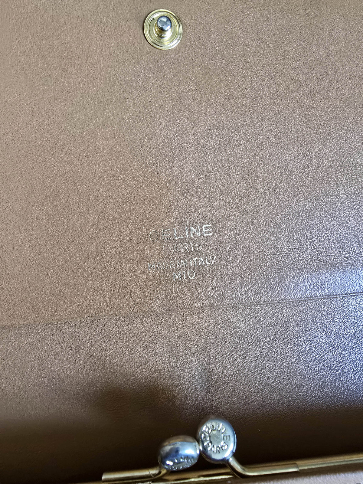 Portefeuille Long Céline Macadam en Toile Enduite et Cuir Beige – Triomphe Doré